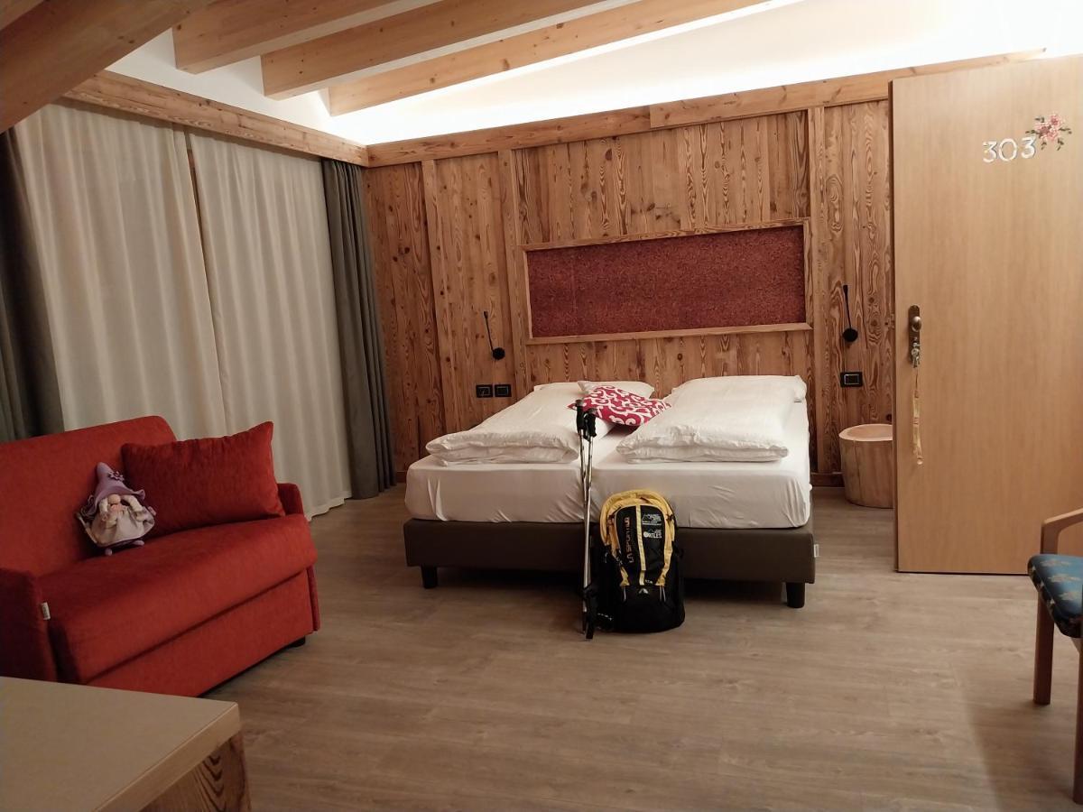 Hotel Ortles Dolomiti Walking & Spa Cogolo Esterno foto